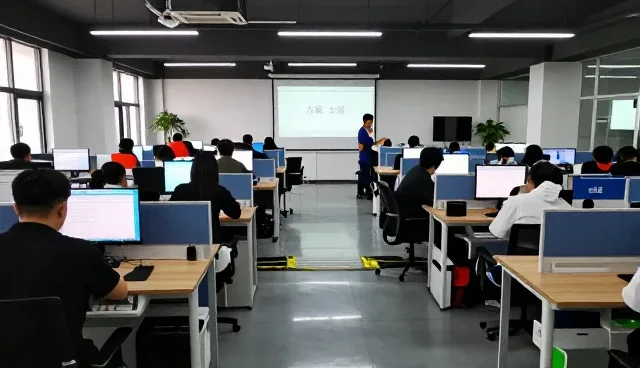技术培训让办公场所管理更加高效
